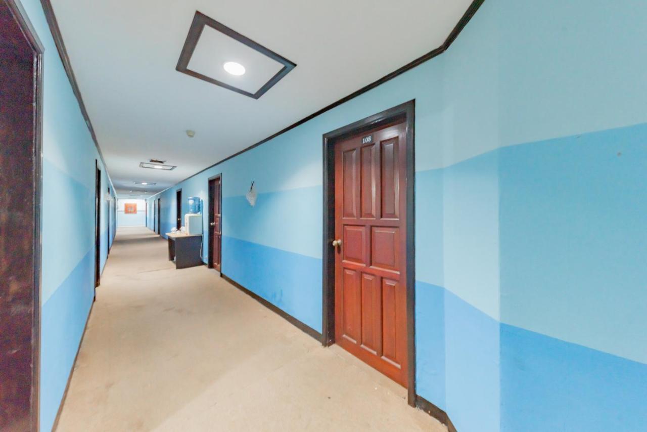 فندق Reddoorz Near Plaza Balikpapan المظهر الخارجي الصورة