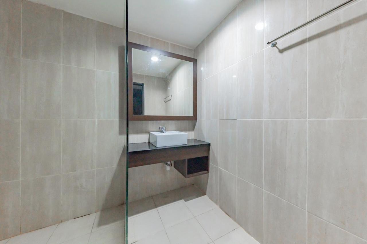 فندق Reddoorz Near Plaza Balikpapan المظهر الخارجي الصورة