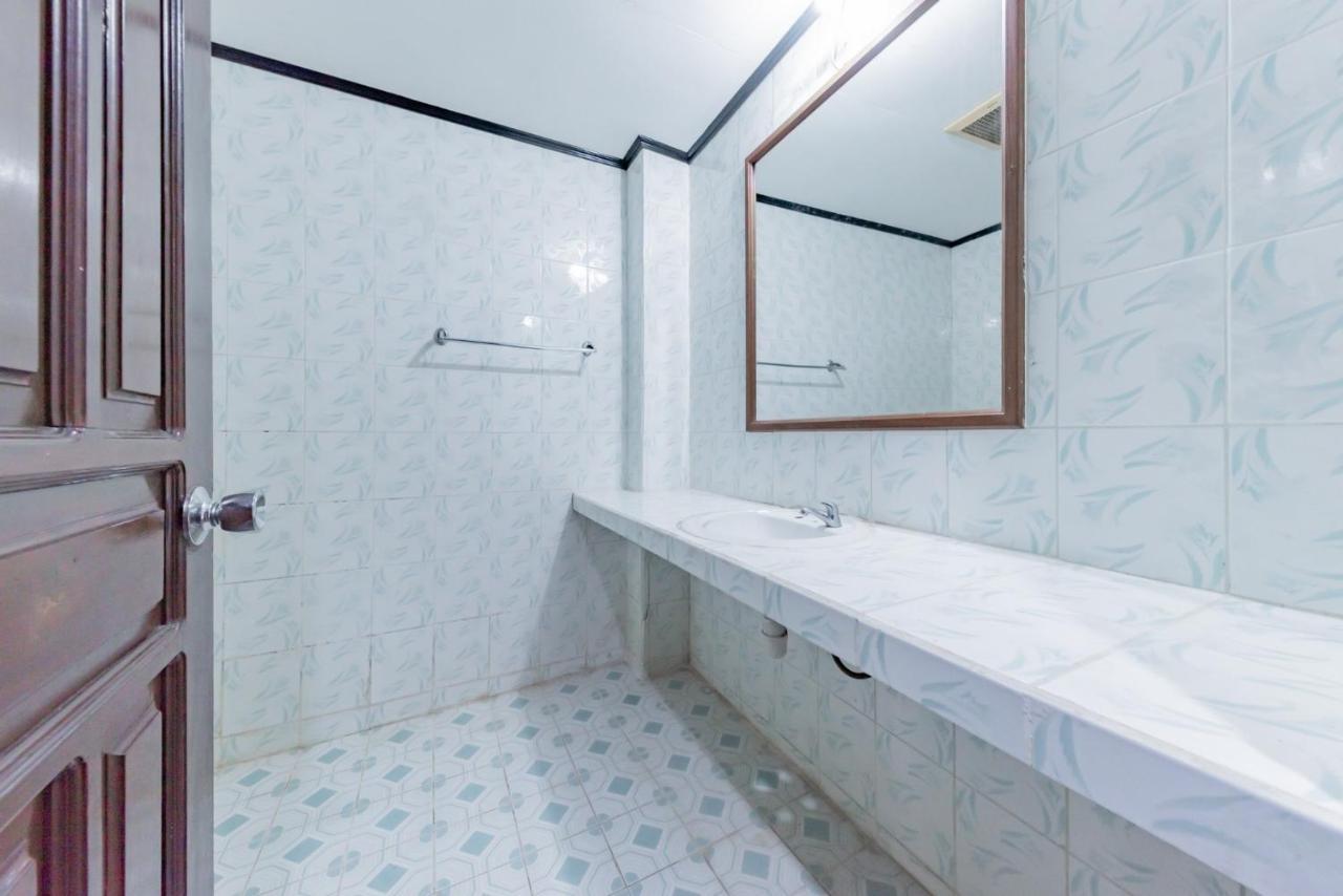 فندق Reddoorz Near Plaza Balikpapan المظهر الخارجي الصورة