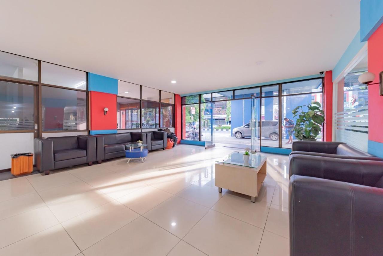 فندق Reddoorz Near Plaza Balikpapan المظهر الخارجي الصورة